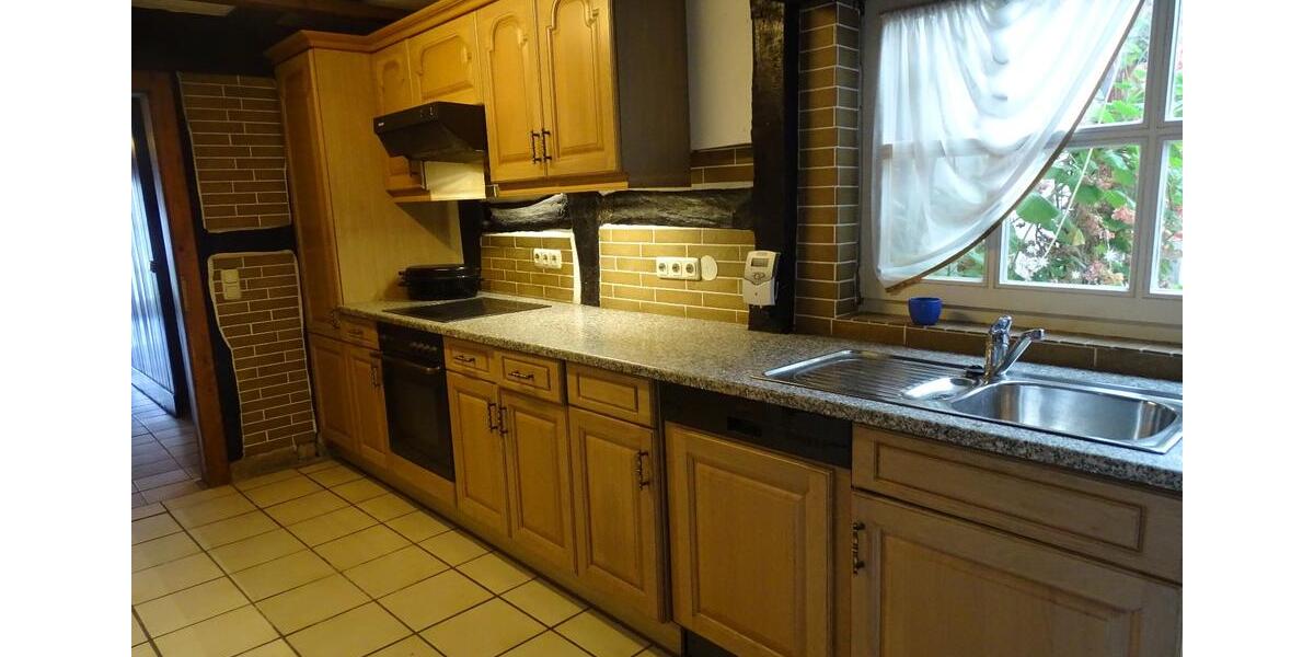 Bauernhaus, Landhaus Hessisch Oldendorf - 8 Zimmer, 200 m&sup2;, 175.000&euro; | Angebot:24615188