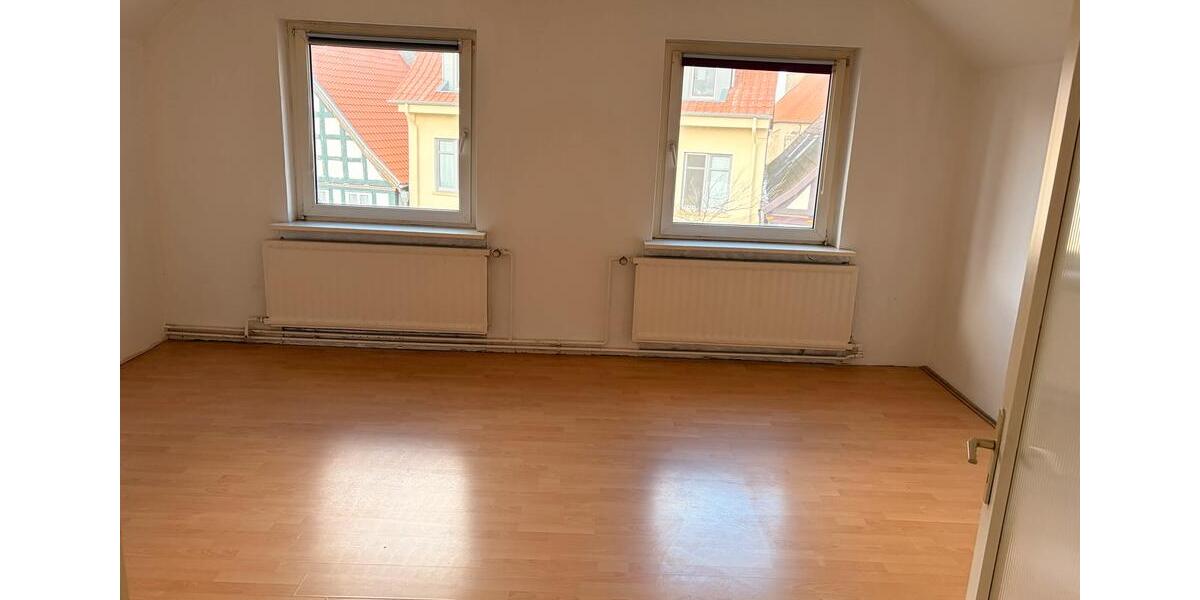 Dachgeschoßwohnung Sachsenhagen - 5 Zimmer, 103 m&sup2;, 630&euro; | Angebot:26018151