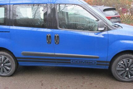 Opel Combo 118.400 km 8.950 &euro; Vlotho 32602