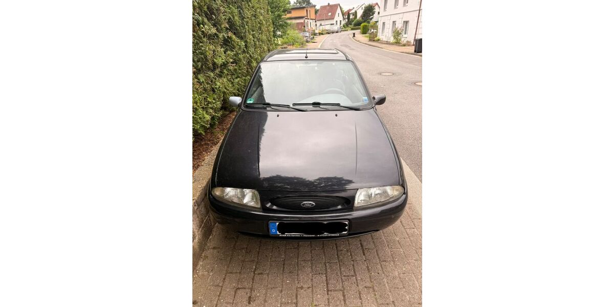 Ford Fiesta 134.851 km 750 &euro; Löhne 32584