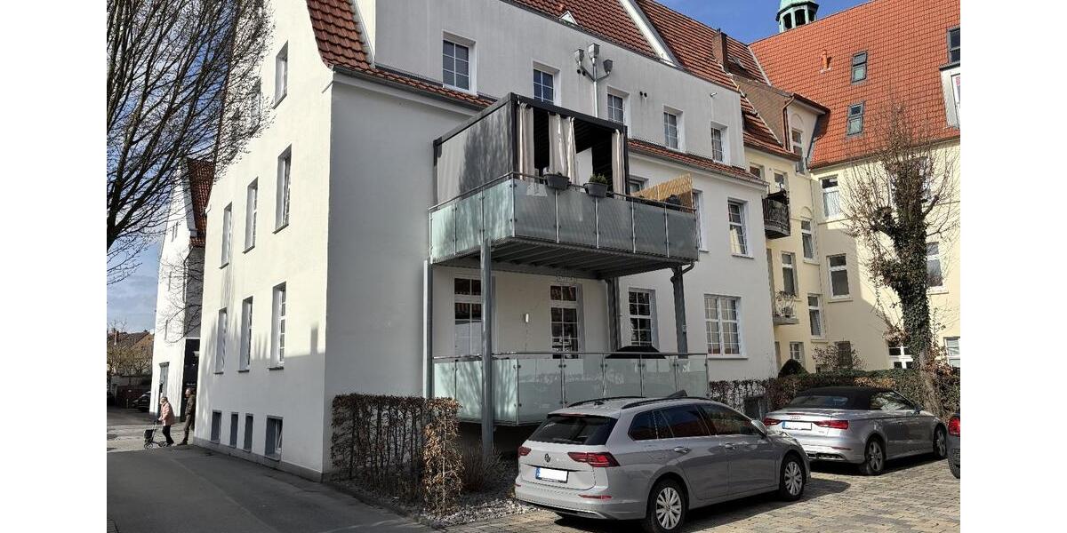 Hochparterre Herford Diebrock - 3 Zimmer, 139 m&sup2;, 1.200&euro; | Angebot:25900418