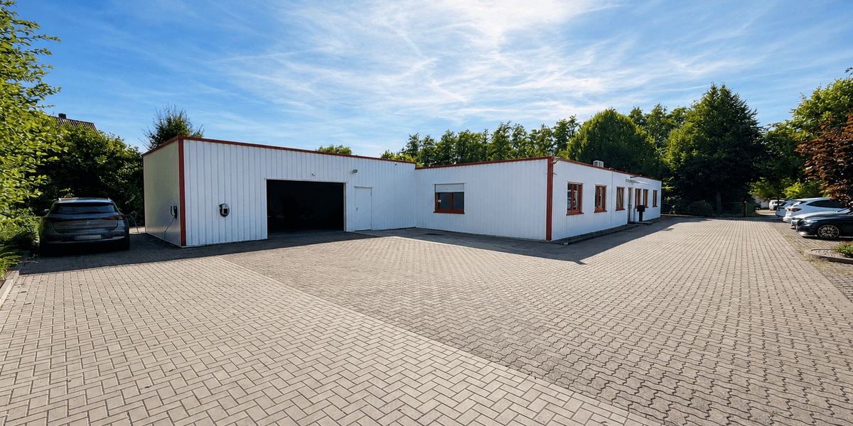 Renditeobjekt im Gewerbegebiet: Büro, kleines Lager und Wohnen mit PV-Anlage auf ca. 2.438 m² - Gewerbeobjekt Bad Oeynhausen Dehme | Angebot:27333800