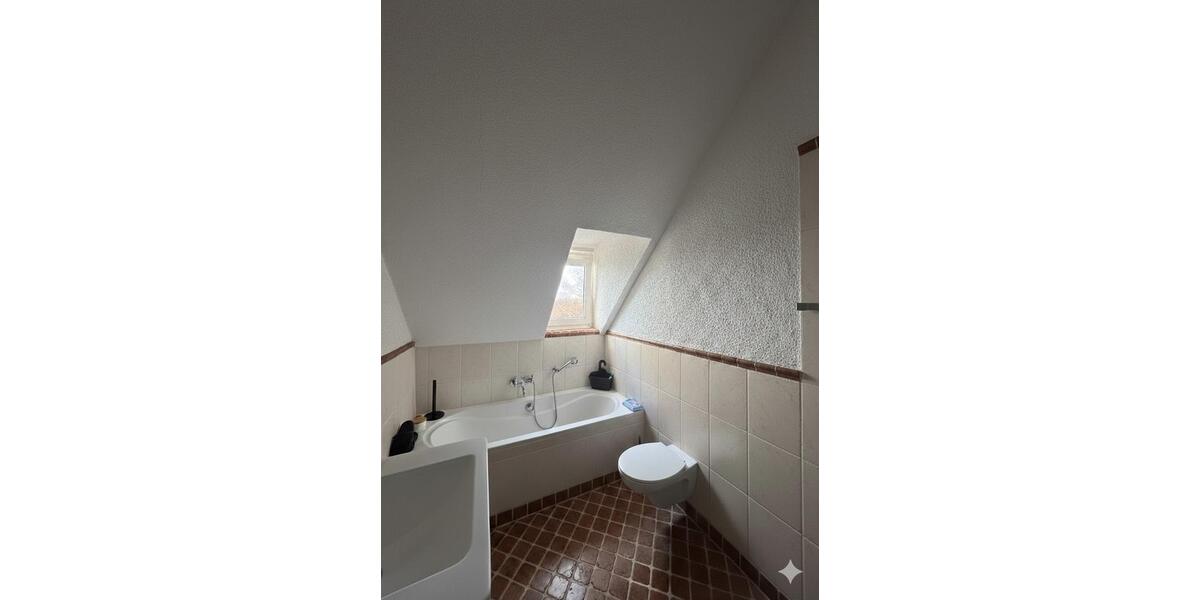 Dachgeschoßwohnung Bückeburg - 4 Zimmer, 104 m&sup2;, 227.000&euro; | Angebot:24655785