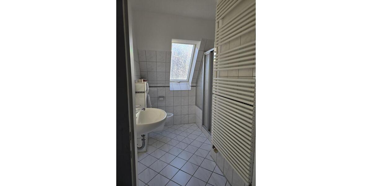 Dachgeschoßwohnung Lemgo - 2.5 Zimmer, 55 m&sup2;, 450&euro; | Angebot:26271023