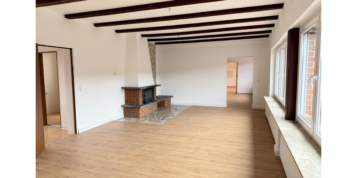 Etagenwohnung Hiddenhausen - 4 Zimmer, 154 m&sup2;, 1.000&euro; | Angebot:24712172