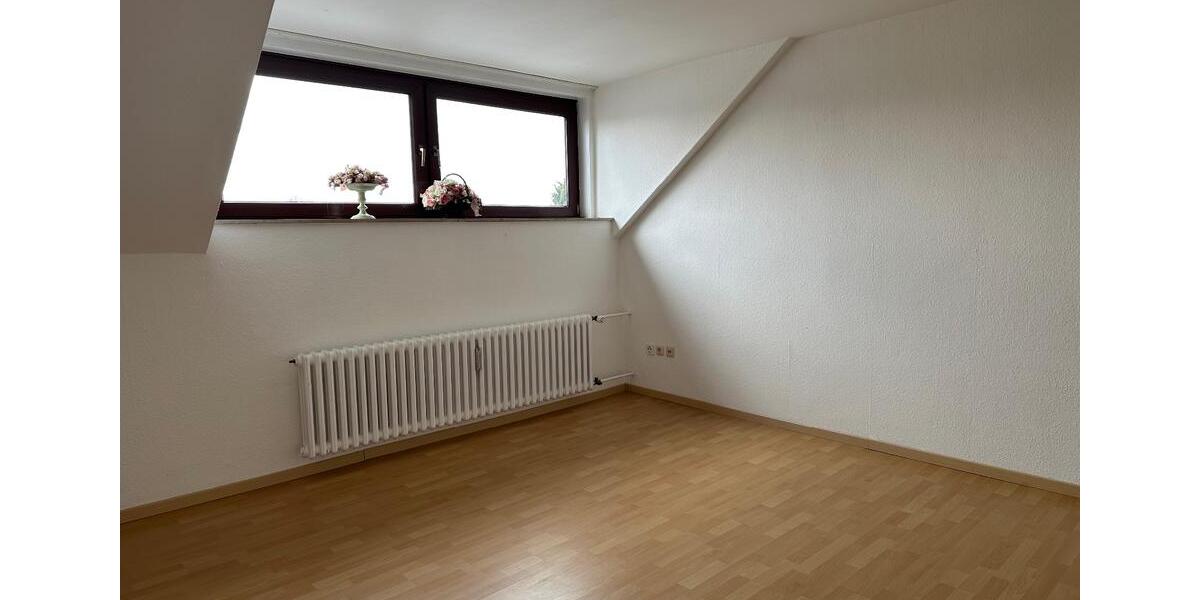 Etagenwohnung Herford Falkendiek - 4 Zimmer, 110 m&sup2;, 1.210&euro; | Angebot:25809206