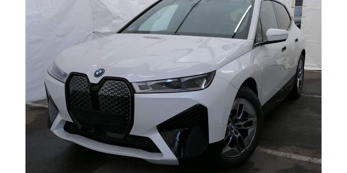 BMW iX 22.500 km 66.990 &euro; Lemgo 32657
