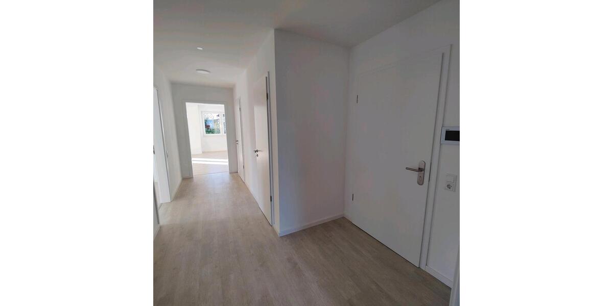 Erdgeschoßwohnung Porta Westfalica - 4 Zimmer, 111 m&sup2;, 1.200&euro; | Angebot:26248835
