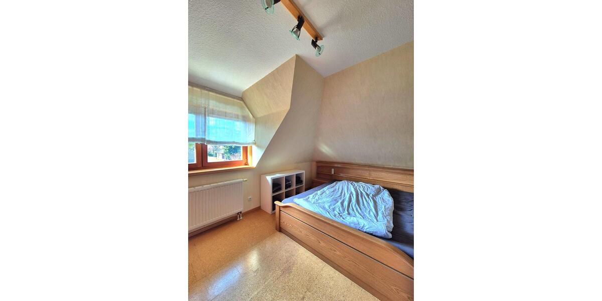 Dachgeschoßwohnung Uchte - 3 Zimmer, 95 m&sup2;, 700&euro; | Angebot:26249632