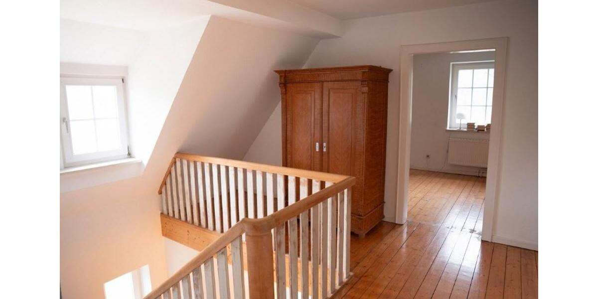 Einfamilienhaus Rinteln - 7 Zimmer, 230 m&sup2;, 690.000&euro; | Angebot:26098875