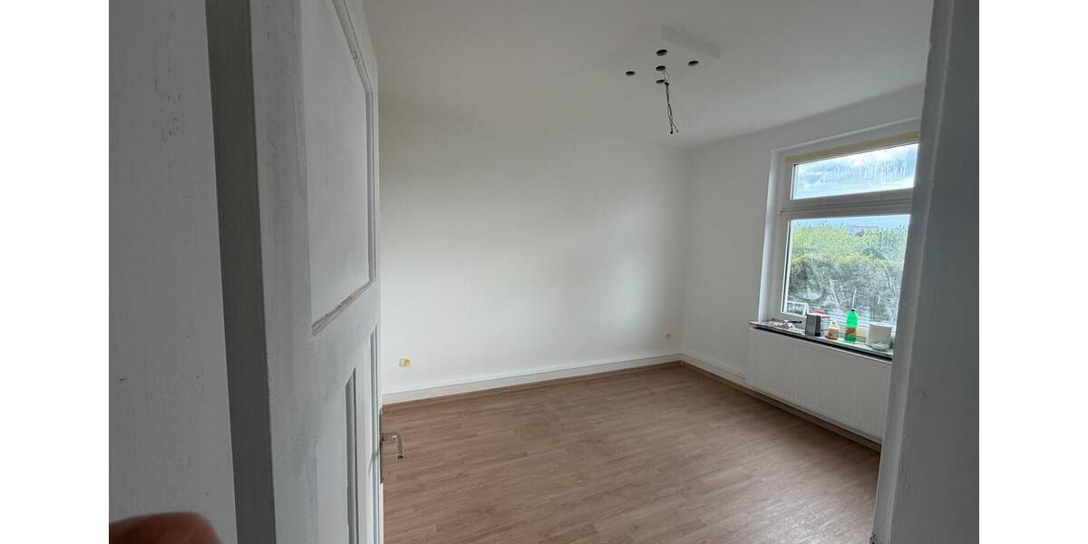 Etagenwohnung Herford Falkendiek - 4 Zimmer, 105 m&sup2;, 1.100&euro; | Angebot:26615562