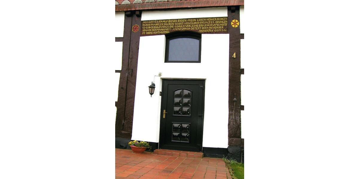 Einfamilienhaus Extertal - 10 Zimmer, 242 m&sup2;, 219.000&euro; | Angebot:26296392