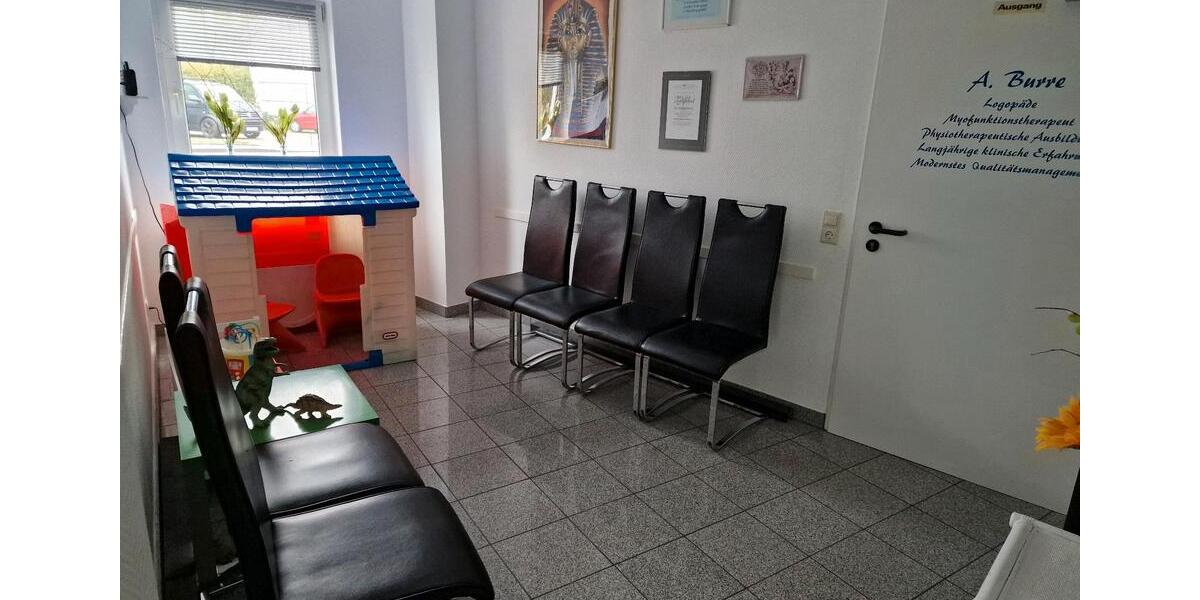 Erdgeschoßwohnung Lemgo - 4 Zimmer, 133 m&sup2;, 239.000&euro; | Angebot:25540096