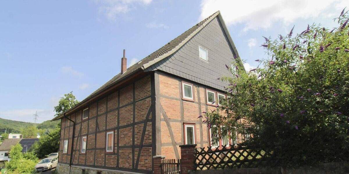 Einfamilienhaus Rinteln Deckbergen - 7 Zimmer, 227 m&sup2;, 89.000&euro; | Angebot:26818628