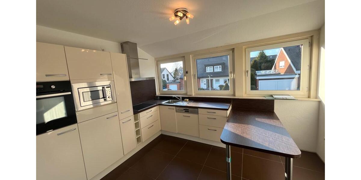 Dachgeschoßwohnung Herford Falkendiek - 6 Zimmer, 140 m&sup2;, 1.190&euro; | Angebot:25871318