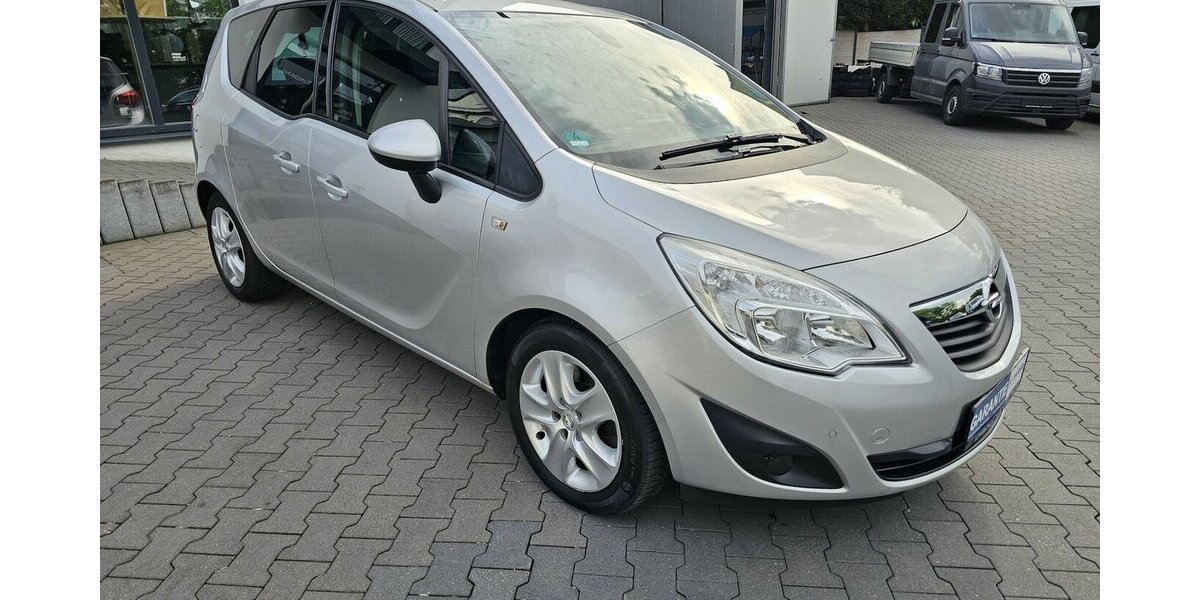 Opel Meriva 1.4 Design Edition NAVI KLIMA TEMPOMAT 127.334 km 5.790 &euro; Löhne 32584