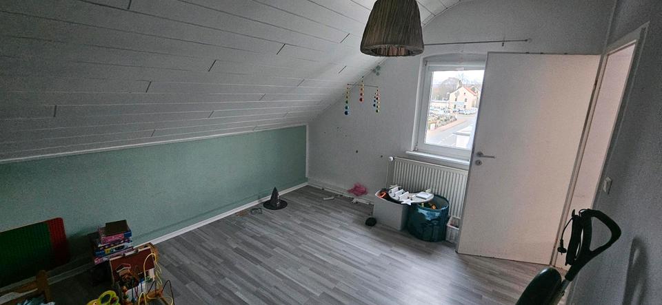 Dachgeschoßwohnung Stadthagen - 4.5 Zimmer, 110 m&sup2;, 1.100&euro; | Angebot:23761614