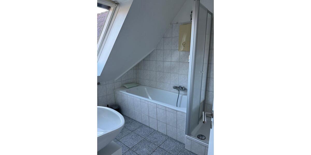 Dachgeschoßwohnung Porta Westfalica - 1 Zimmer, 33 m&sup2;, 92.000&euro; | Angebot:27230019