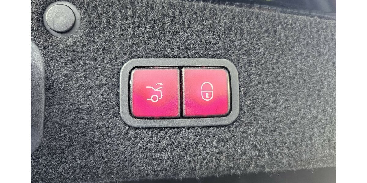 Mercedes-Benz S 63 AMG 4M Lang NAVI LEDER PANO. LED 360° 222.800 km 41.990 &euro; Löhne 32584