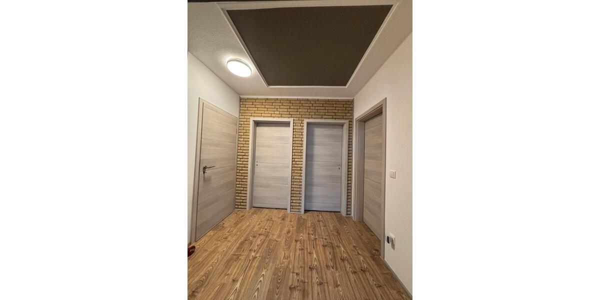 Dachgeschoßwohnung Vlotho - 3 Zimmer, 110 m&sup2;, 900&euro; | Angebot:25633246