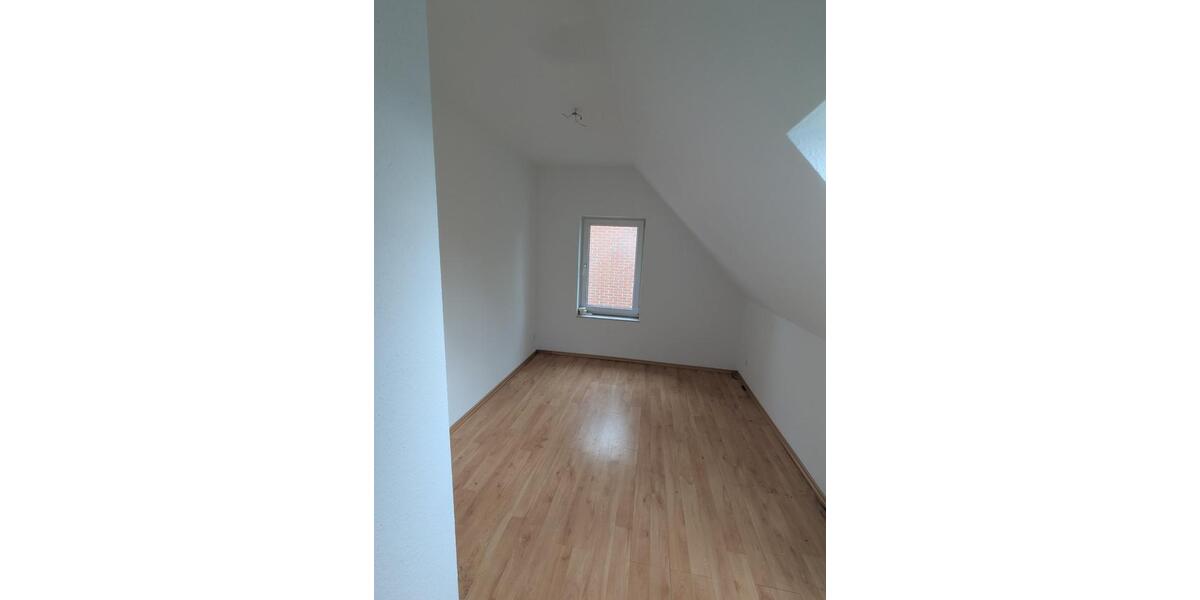 Einfamilienhaus Porta Westfalica - 4 Zimmer, 100 m&sup2;, 1.000&euro; | Angebot:25755306