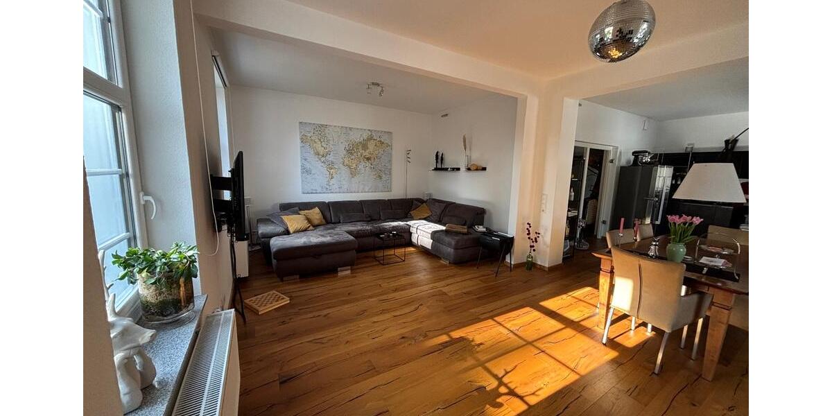 Hochparterre Herford Diebrock - 3 Zimmer, 139 m&sup2;, 1.200&euro; | Angebot:25900418