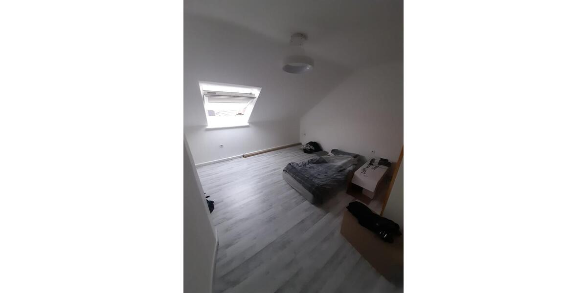 Dachgeschoßwohnung Bad Oeynhausen Rehme - 3 Zimmer, 90 m&sup2;, 550&euro; | Angebot:24326186