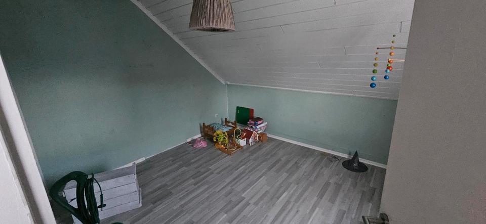 Dachgeschoßwohnung Stadthagen - 4.5 Zimmer, 110 m&sup2;, 1.100&euro; | Angebot:23761614