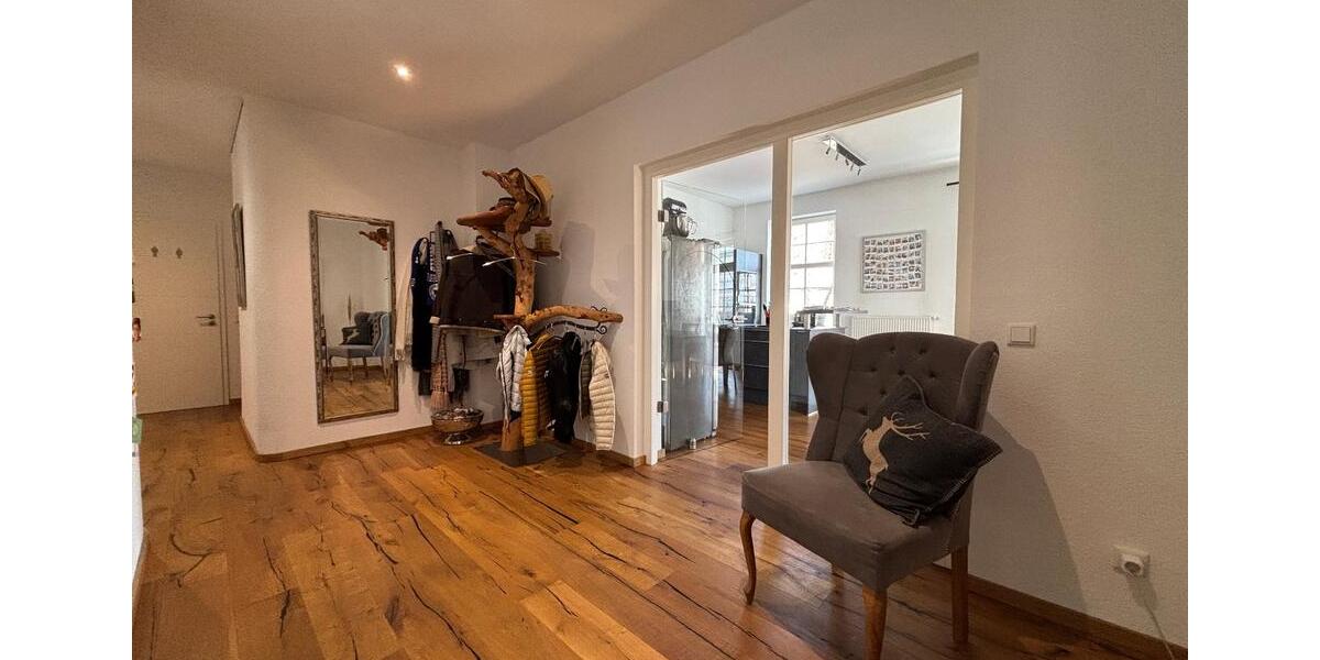 Hochparterre Herford Diebrock - 3 Zimmer, 139 m&sup2;, 1.200&euro; | Angebot:25900418