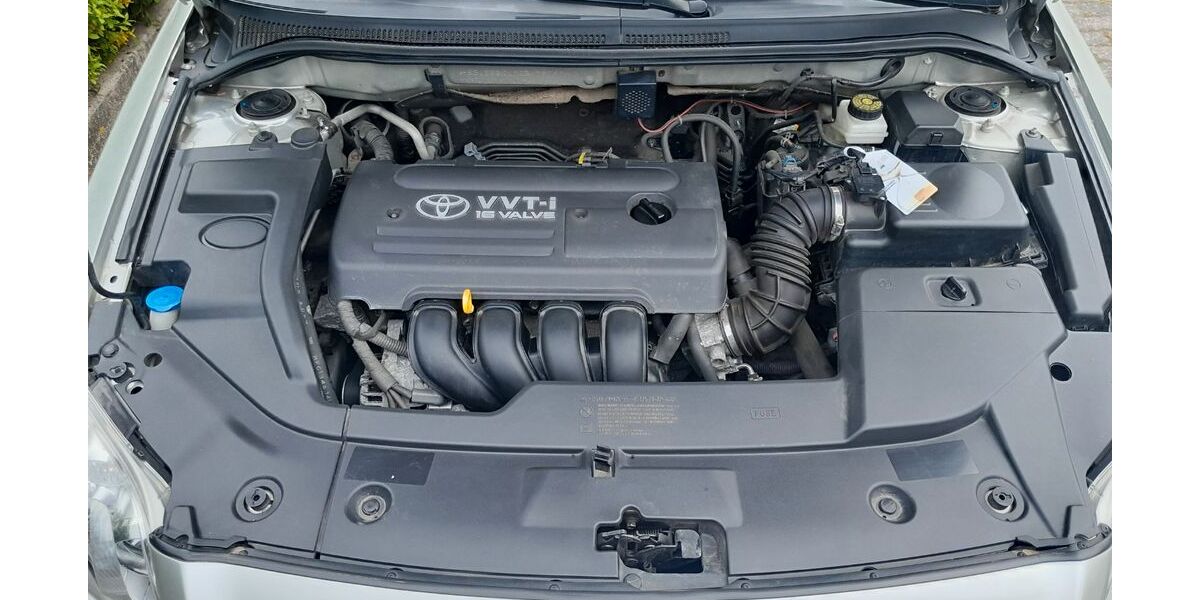 Toyota Avensis 138.200 km 4.400 &euro; Nienstädt 31688