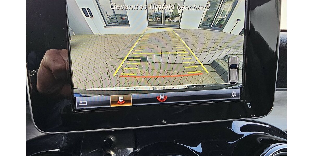 Mercedes-Benz GLC 250 d 4M AMG Line LED NAVI KAMERA TEILLEDER 109.490 km 29.990 &euro; Löhne 32584