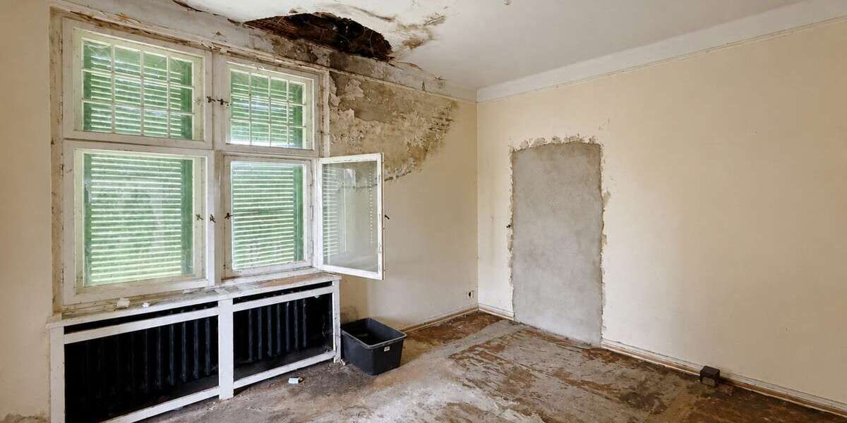 Denkmalgeschützte Fabrikantenvilla an der Weser – Parkgrundstück mit drei zusätzlichen Bauplätzen - Villa Vlotho | Angebot:27254373