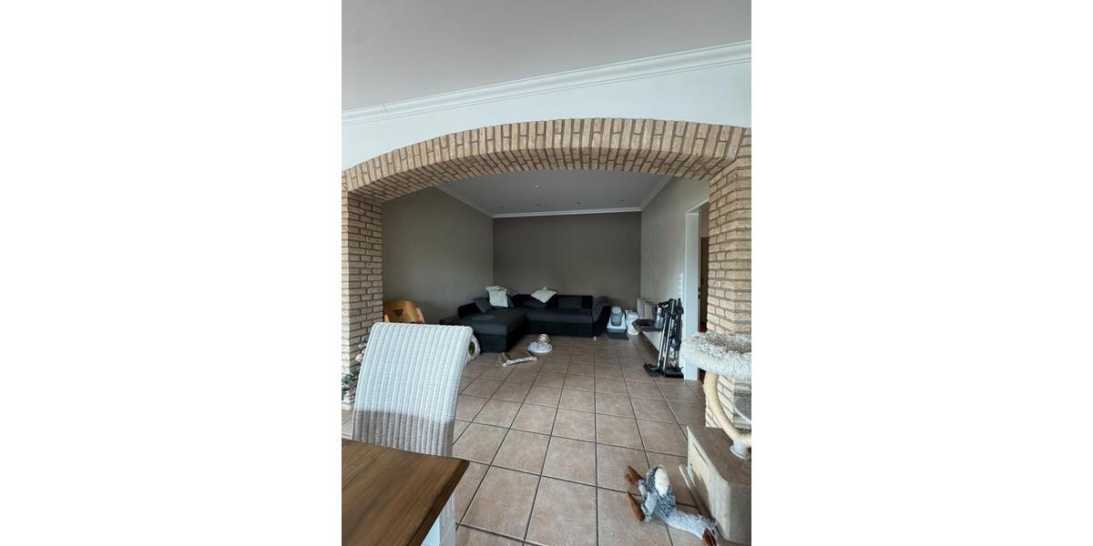 Etagenwohnung Porta Westfalica - 5 Zimmer, 182 m&sup2;, 1.350&euro; | Angebot:26604523