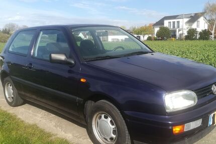 VW Golf 137.000 km 1.750 &euro; Löhne 32584