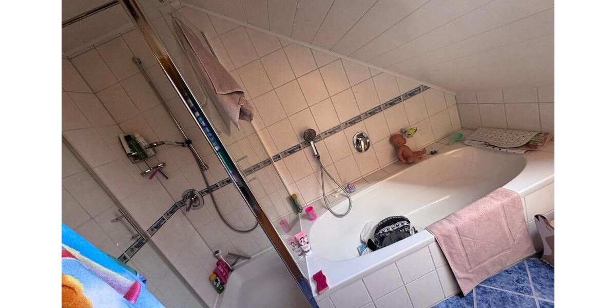 Dachgeschoßwohnung Uchte - 3 Zimmer, 95 m&sup2;, 700&euro; | Angebot:26249632