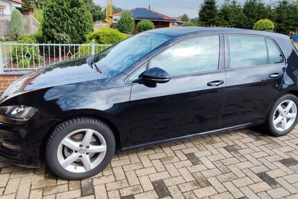 VW Golf 85.000 km 12.400 &euro; Hille 32479
