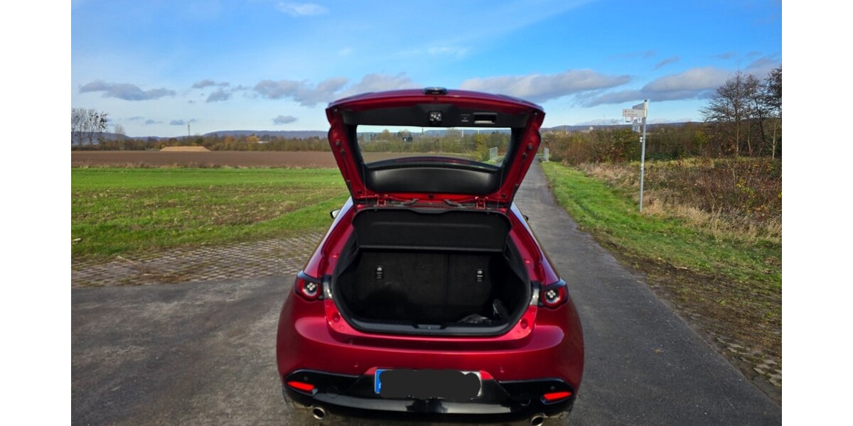 Mazda 3 94.000 km 15.000 &euro; Hessisch Oldendorf 31840