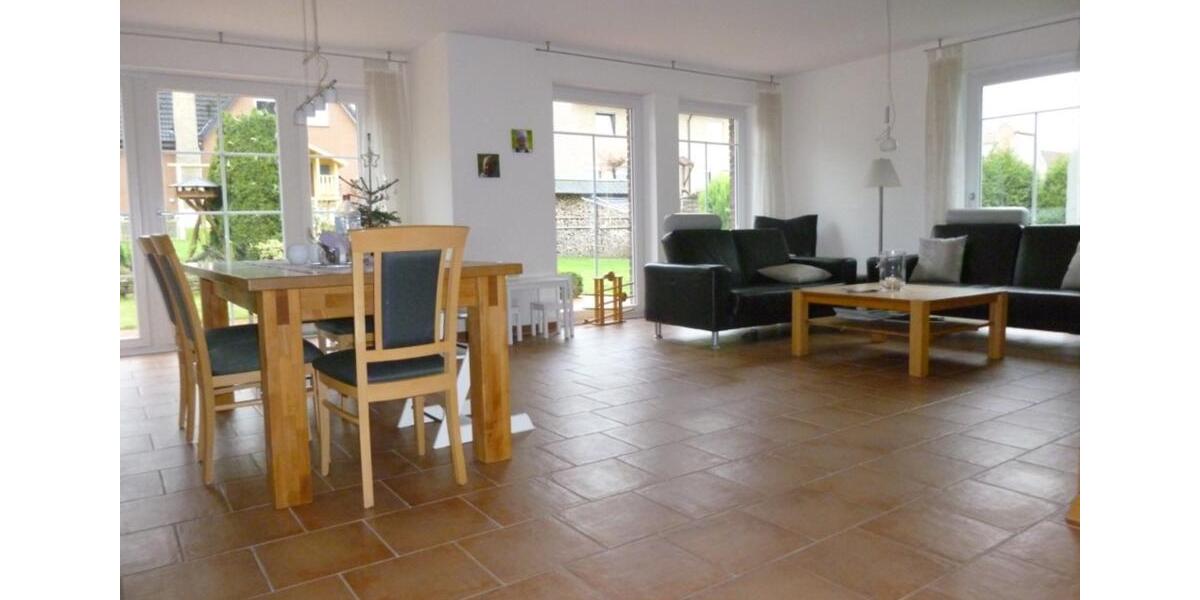 Einfamilienhaus Bad Salzuflen Ehrsen-Breden - 6 Zimmer, 188 m&sup2;, 1.600&euro; | Angebot:25857404