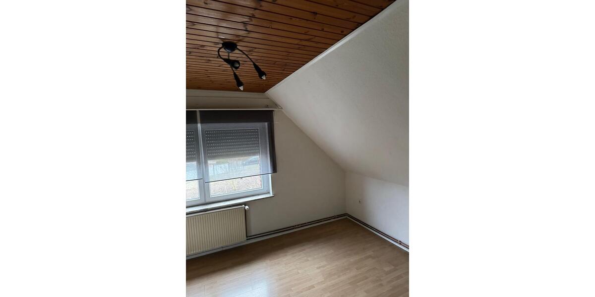 Dachgeschoßwohnung Herford Diebrock - 4 Zimmer, 105 m&sup2;, 1.450&euro; | Angebot:25865873
