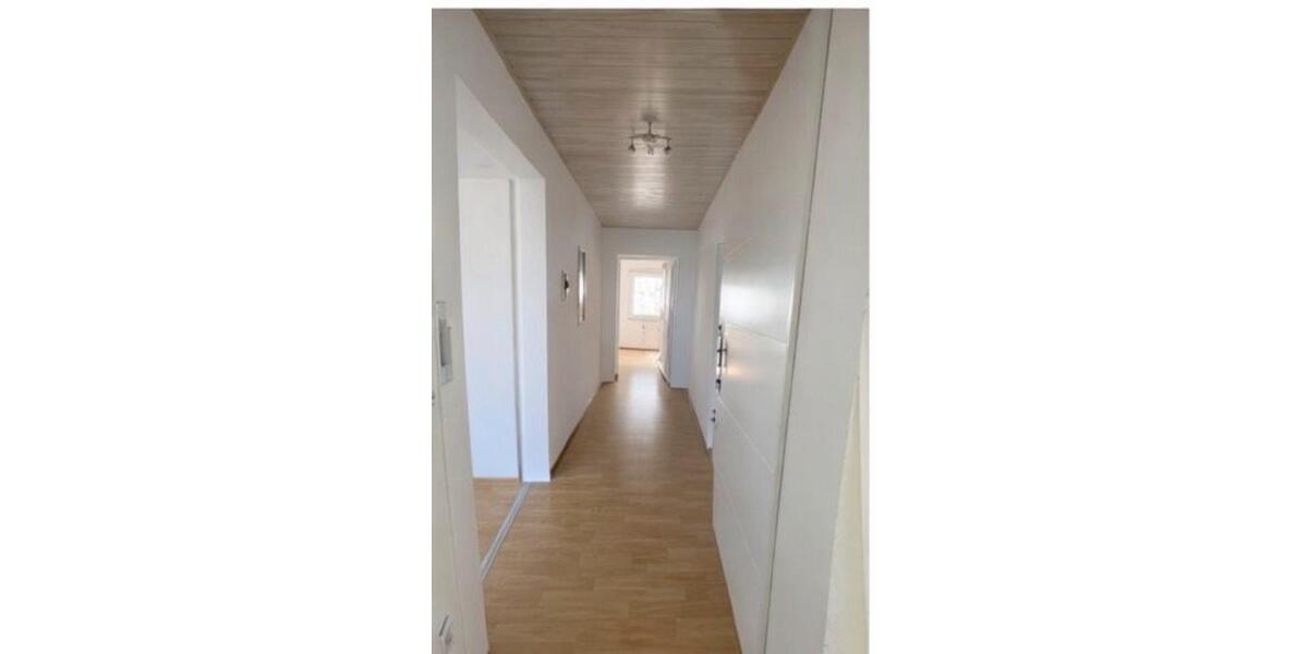 Dachgeschoßwohnung Rodenberg - 3 Zimmer, 84 m&sup2;, 850&euro; | Angebot:25803885