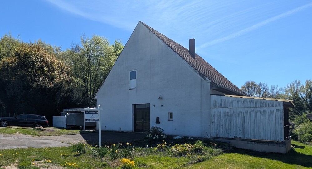 Großes Grundstück in Hüllhorst: Einfamilienhaus mit Potenzial zur Neugestaltung - Einfamilienhaus Hüllhorst | Angebot:26549649
