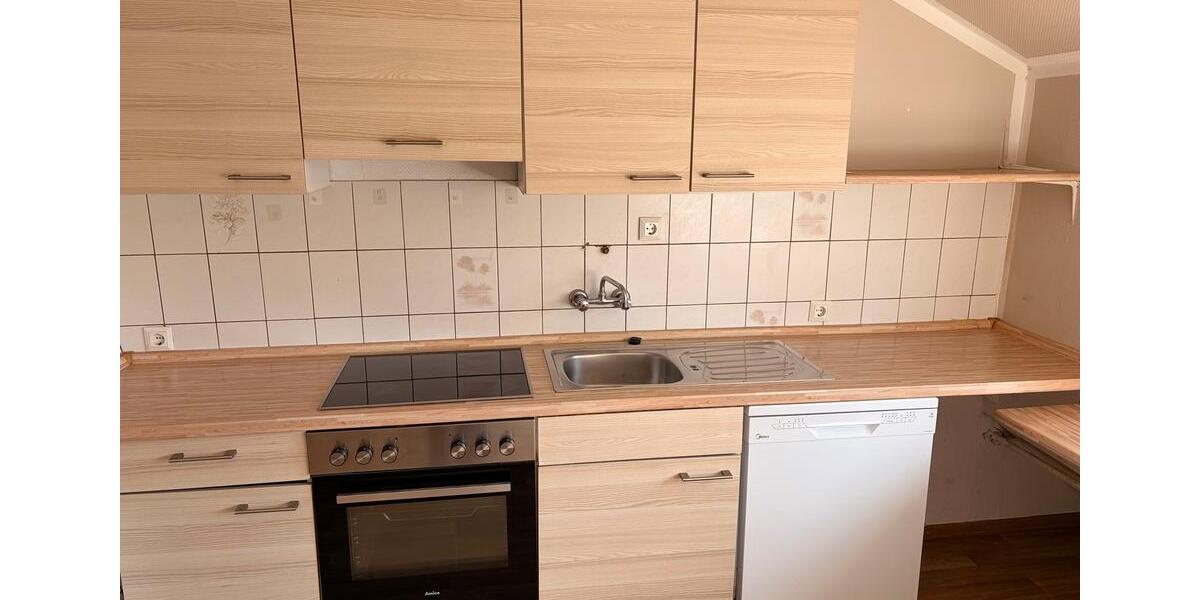 Dachgeschoßwohnung Sachsenhagen - 5 Zimmer, 103 m&sup2;, 630&euro; | Angebot:26018151