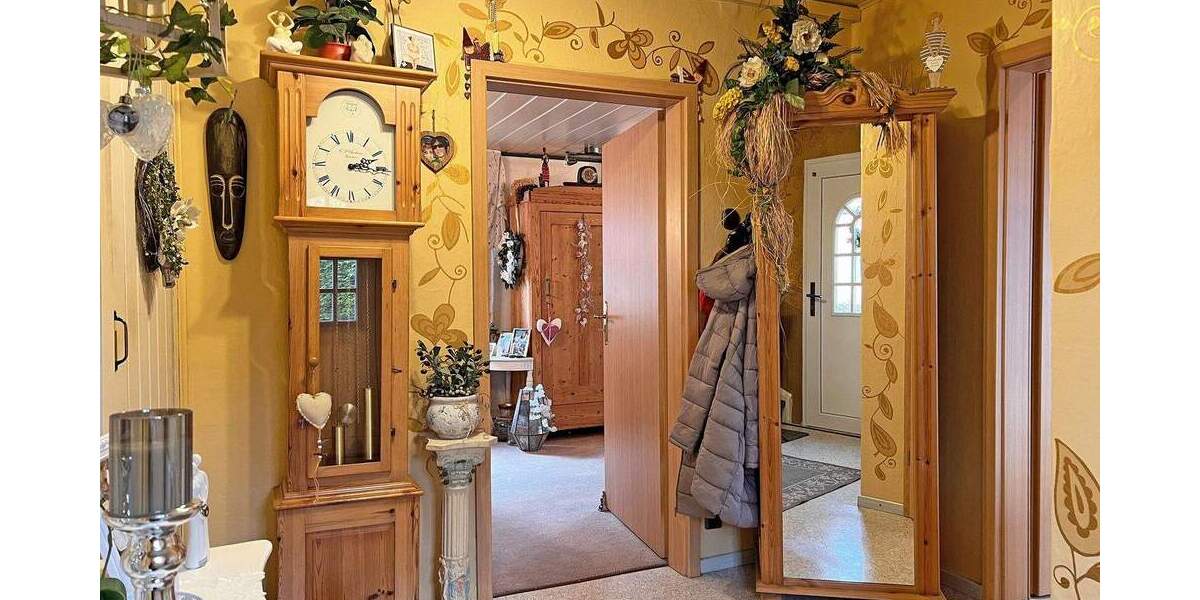 Doppelhaushälfte Stadthagen - 4 Zimmer, 173 m&sup2;, 210.000&euro; | Angebot:25687182