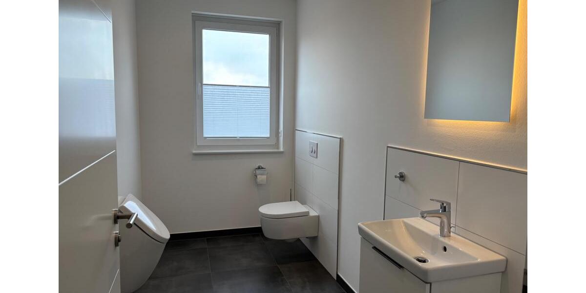 Etagenwohnung Stolzenau - 5 Zimmer, 194 m&sup2;, 1.450&euro; | Angebot:26048286