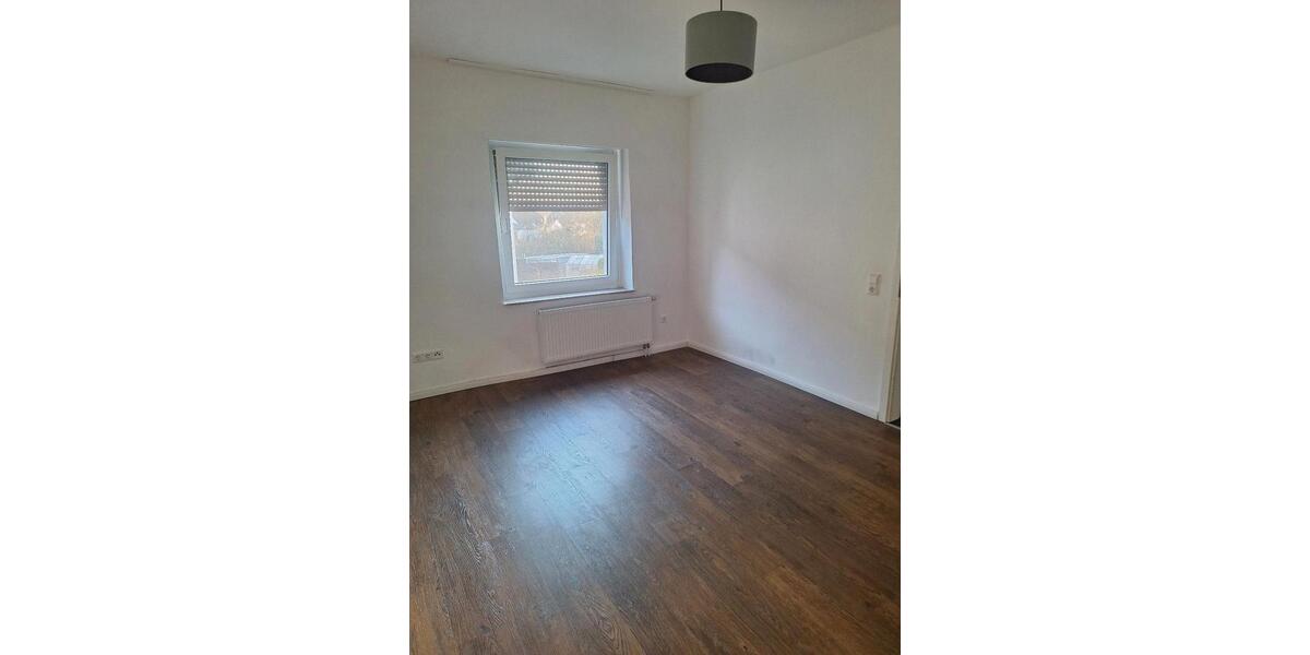 Erdgeschoßwohnung Hiddenhausen - 3 Zimmer, 83 m&sup2;, 750&euro; | Angebot:25947631