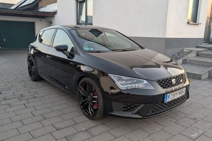 Seat Leon 168.000 km 14.299 &euro; Löhne 32584