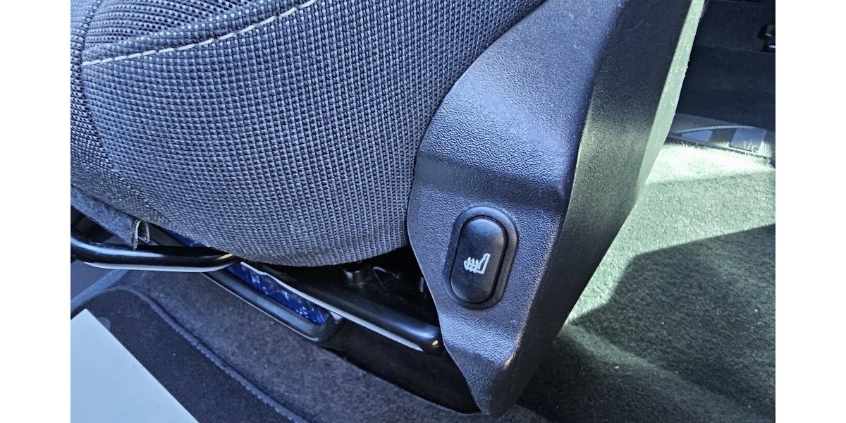 Ford Tourneo Custom 2.0 TDCI Titanium 8-Sitzer KAMERA 145.588 km 21.990 &euro; Löhne 32584