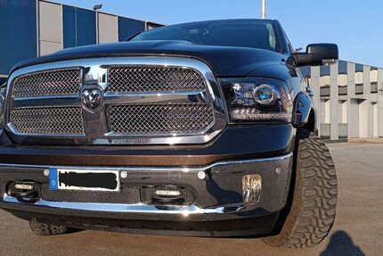 Dodge RAM 55.000 km 33.500 &euro; Löhne 32584