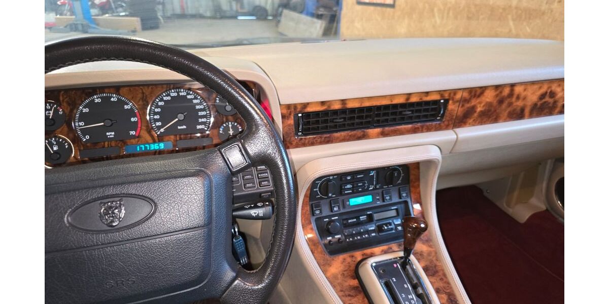 Jaguar XJ6 179.000 km 6.500 &euro; Bünde 32257