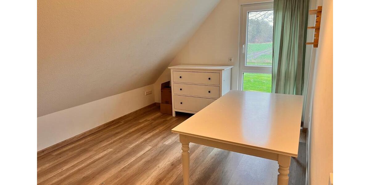 Einfamilienhaus Espelkamp - 7 Zimmer, 360 m&sup2;, 430.000&euro; | Angebot:26698963